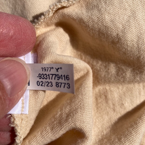 American Eagle Tee graphic Keep Smiling faded look tan yellow black size XS - Picture 8 of 8